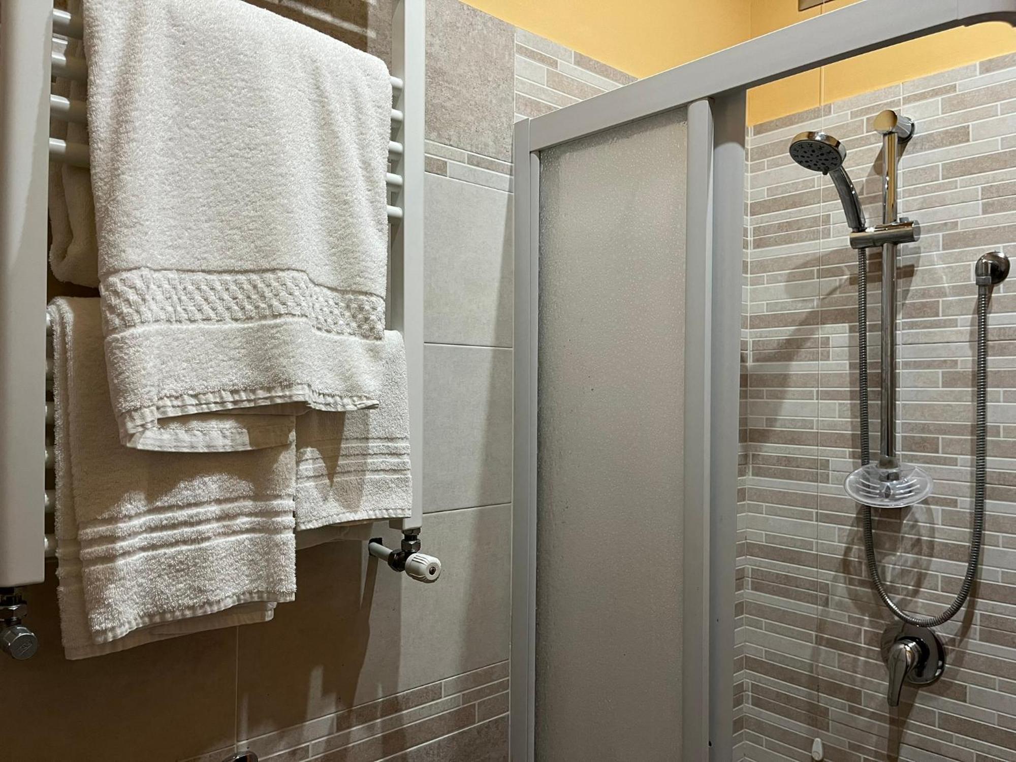チェプラーノ Le Ganze Bed & Breakfast 部屋 写真